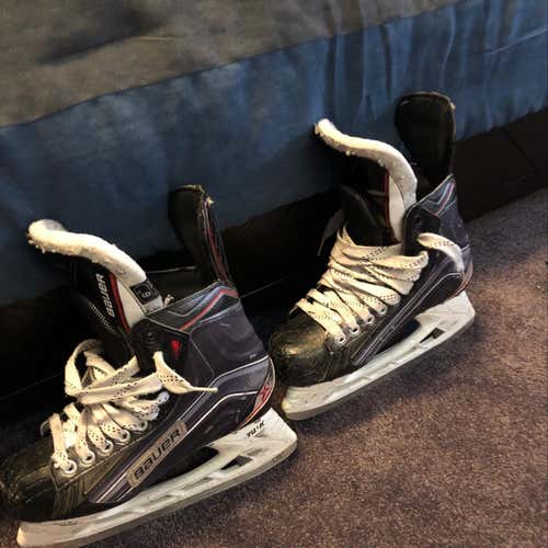 Used Bauer X700 Skates
