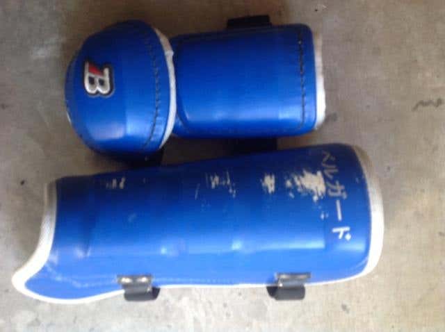 Belgard Royal Blue Elbow&Ankle Guard