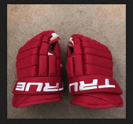 TRUE GL Pro Hockey Gloves 13 Red