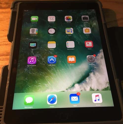 Apple iPad Pro 9.7 Unlocked WiFi Only