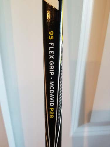 CCM Stick Righty Toe 86 - 90 Senior