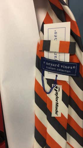 Vineyard Vines Golf Tie