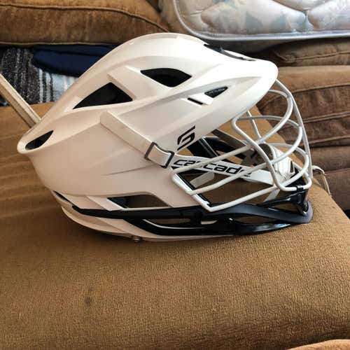 Like New Cascade s Helmet