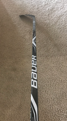 New Bauer Vapor 1X Stick Righty Heel 66 - 70 Intermediate