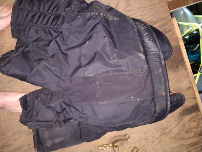 It60 pants. Used but in good condition