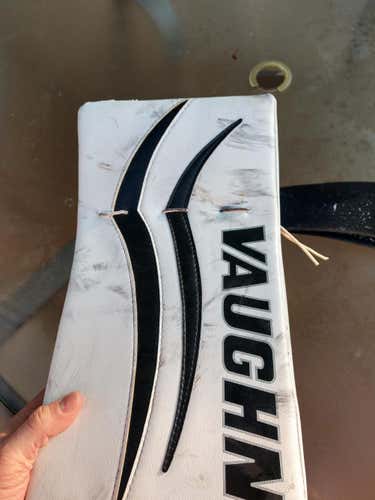 Vaughn V6 1000 pro Blocker Full Right Senior