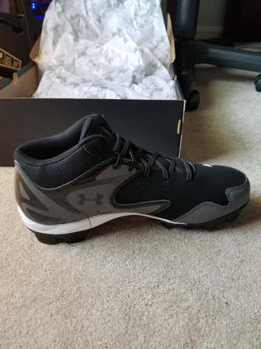 Brand New UA Men's Leadoff Mid RM Size 10