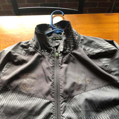 Vancouver Canucks TEAM ISSUED Under Armour Full zip rain jacket. Great condition, no stains.