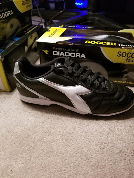 Brand New Diadora Capitano LT TURF Size 9.5