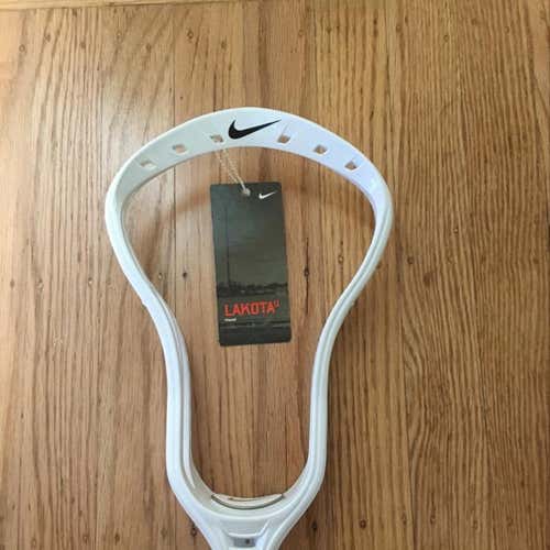 Nike Lakota U Head