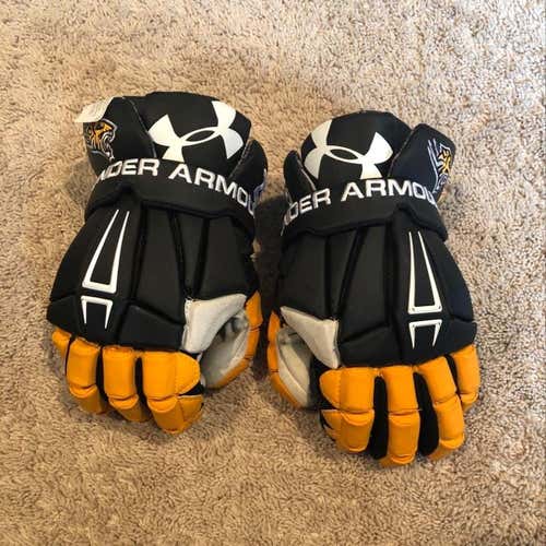 Towson Gloves
