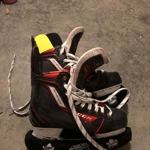CCM JetSpeed skates 7.0 EE