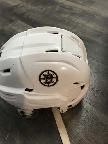 Pro Stock Boston Bruins Bauer helmet with Bauer visor and Stanley cup sticker