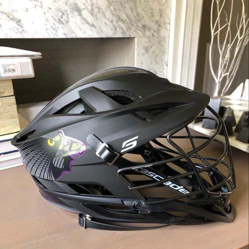 Brand New Iroquois National Cascade S Matte Black Edition