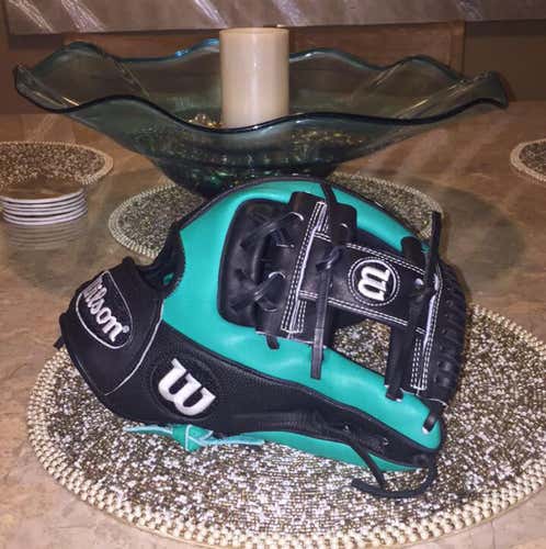 2017!Wilson A2000
