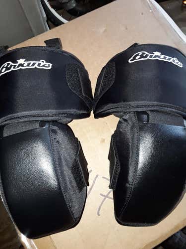 New Brian's knee guards