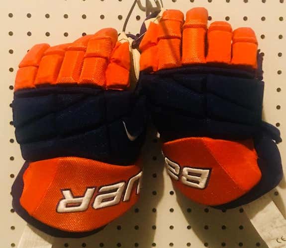 New 13” New York Islanders Bauer APX Pro’s