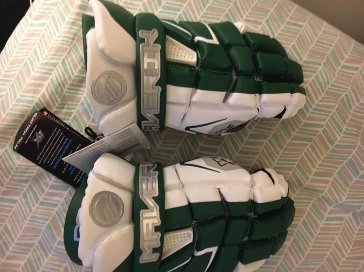 Maverik M4s 13” Green/White BRAND NEW W TAG