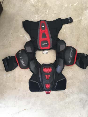 CCM Shoulder Pads Youth