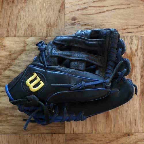 Wilson A700 Series Glove A0700MDDW115 (11.5”)