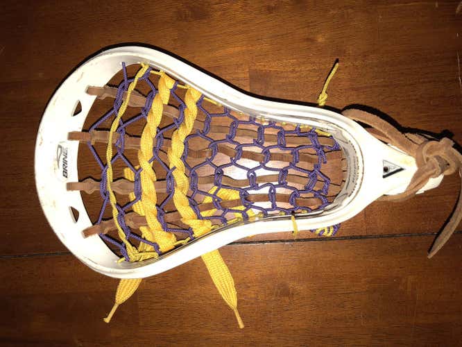 Traditionally strung Brine Rocket Head