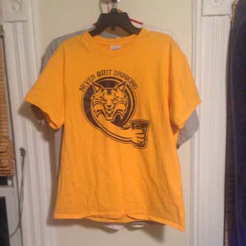 Quinnipiac Never QUit Drinking Shirt