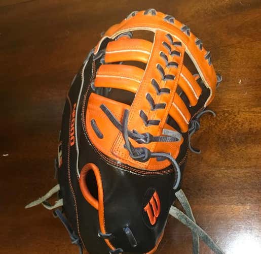 Wilson A2000 First Base Mitt