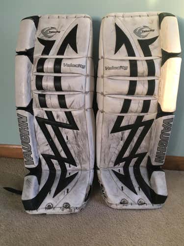 Vaughn Goalie Leg Pads Junior 30” + 1