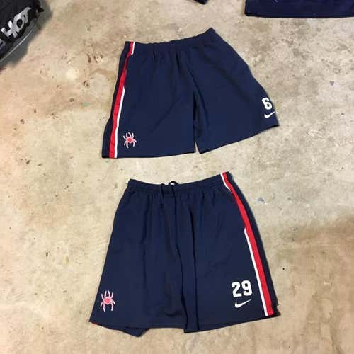 2 Shorts 1 sweatshirt