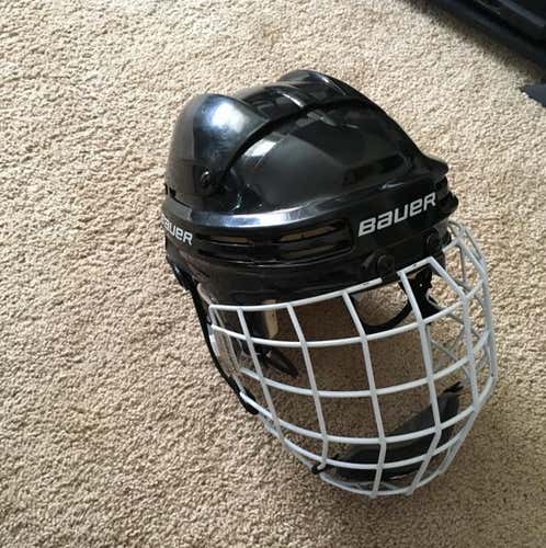 Bauer 4500 Senior Medium Black Helmet With White Cage