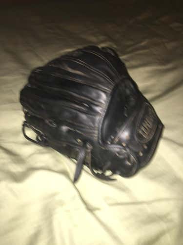 Wilson A2000 Black (Used)