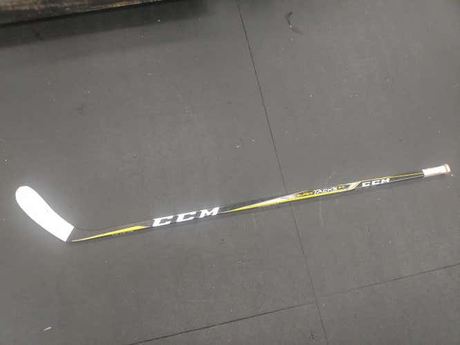 CCM Super Tacks 2.0 Stick Righty Toe 81 - 85 Senior
