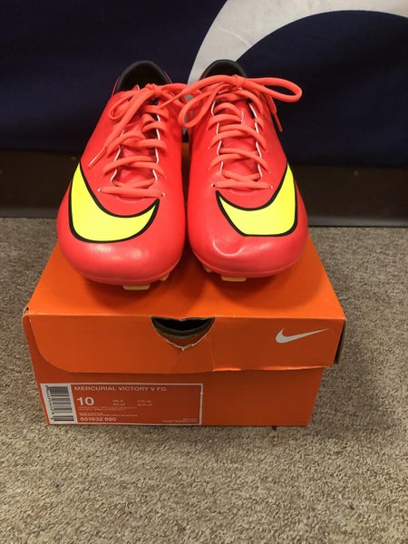 BNWT Nike Mercurial Victory V FG Cleats