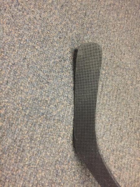 New Warrior Alpha QX Stick Righty 111 - 115 Senior