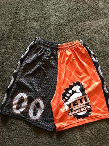 MINNESOTA YETI SHORTS