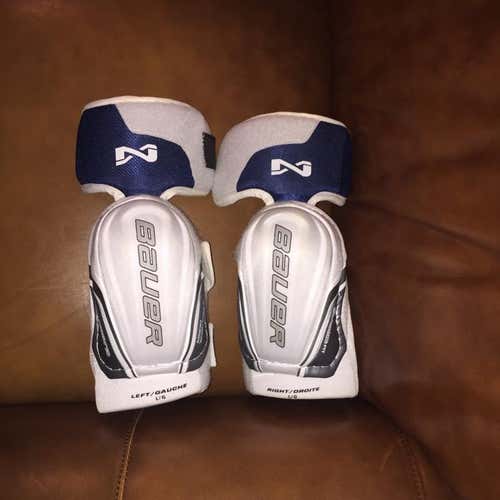 Large Bauer Nexus N8000 Elbow Pads