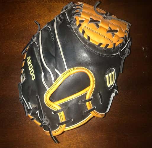 Wilson A2000 32.5 Catchers Mitt