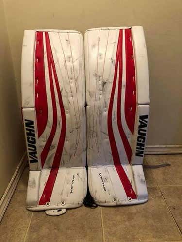 Vaughn Vaughn Ventus SLR Pro Goalie Leg Pads Senior