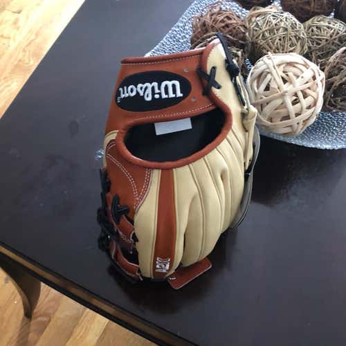 Wilson A2K 1787 11.75” Infield Glove