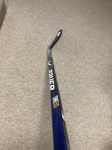 New Bauer Stick Righty Mid 101 - 105 Senior