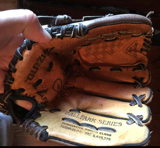 Mizuno Glove MMX100P Youth 10"