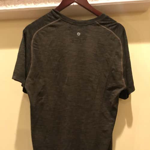Lululemon T-shirt