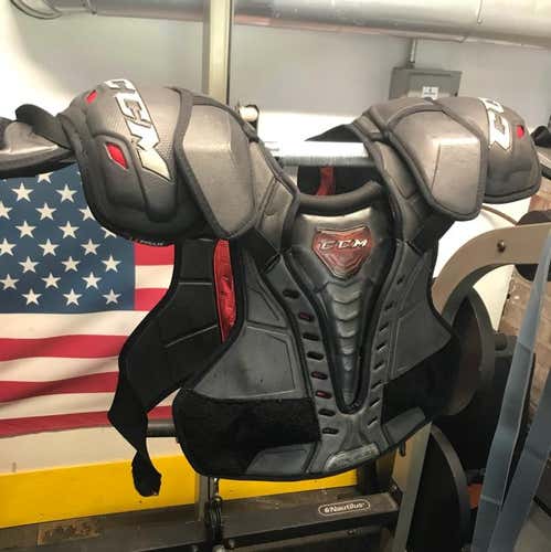 Pro Stock Ccm Shoulder Pads