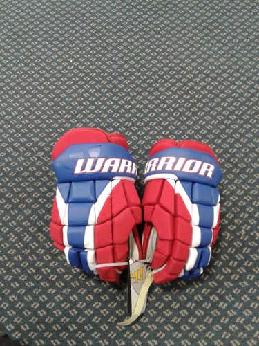 New Mismatch Red/Blue Warrior Surge Gloves Senior - Left 13", Right 15"