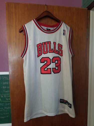 New Nike Bulls Michael Jordan jersey