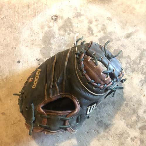 Wilson A2000 Catchers Mitt