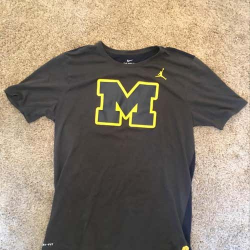 NIKE X JORDAN Michigan Team Issued Lacrosse Shooter Shirt