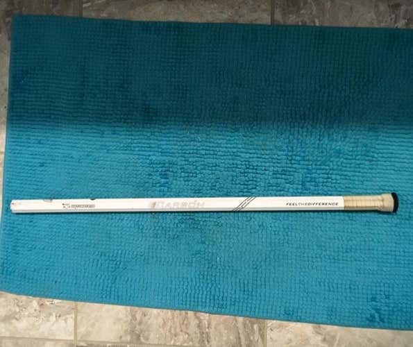 ECD Carbon Shaft White