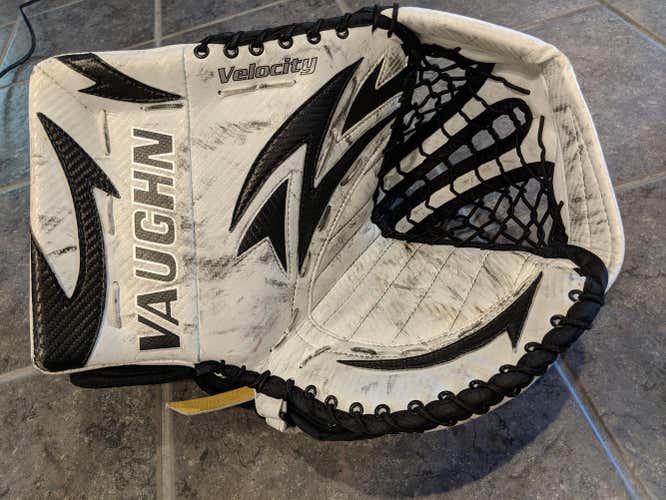 Vaughn 7680 Goalie Glove USED 20-30 TIMES