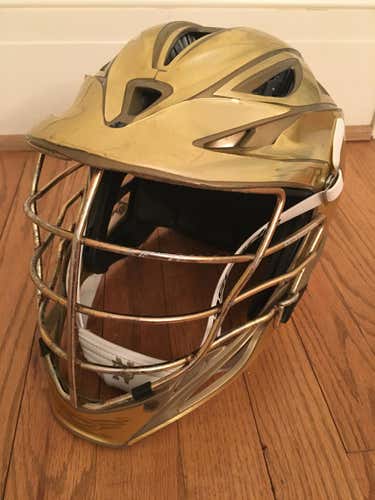 Notre Dame Lacrosse team-issues Cascade R with chrome gold headwrap